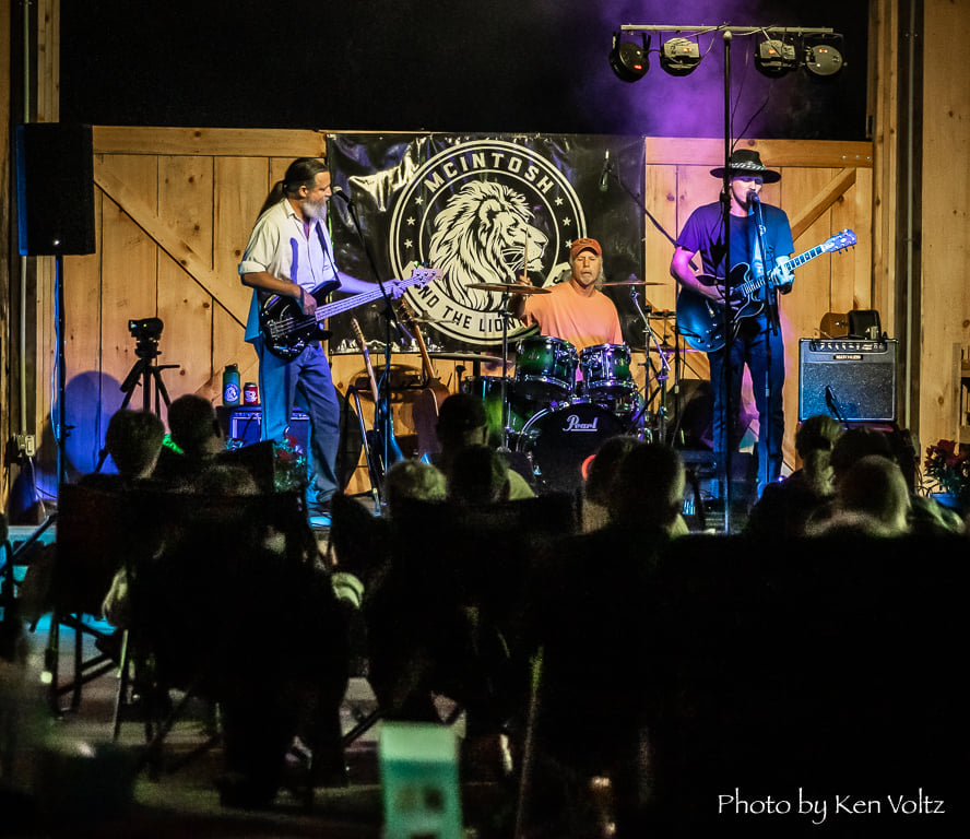 Groovin' on The Green McIntosh and The Lionhearts The Village Green